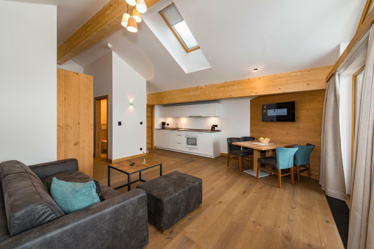Aparthotel Tiroler Weinstube Seefeld w Tirolu Zewnętrze zdjęcie