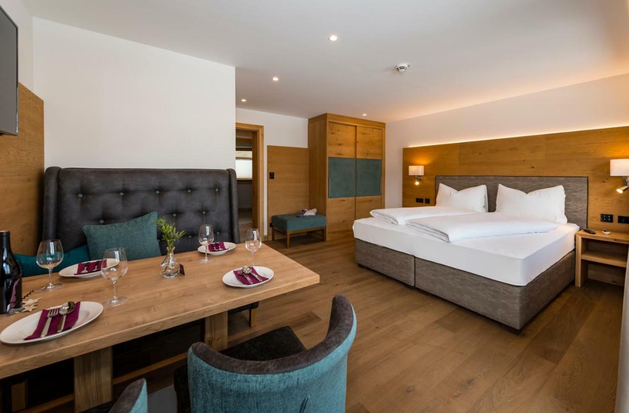 Aparthotel Tiroler Weinstube Seefeld w Tirolu Zewnętrze zdjęcie