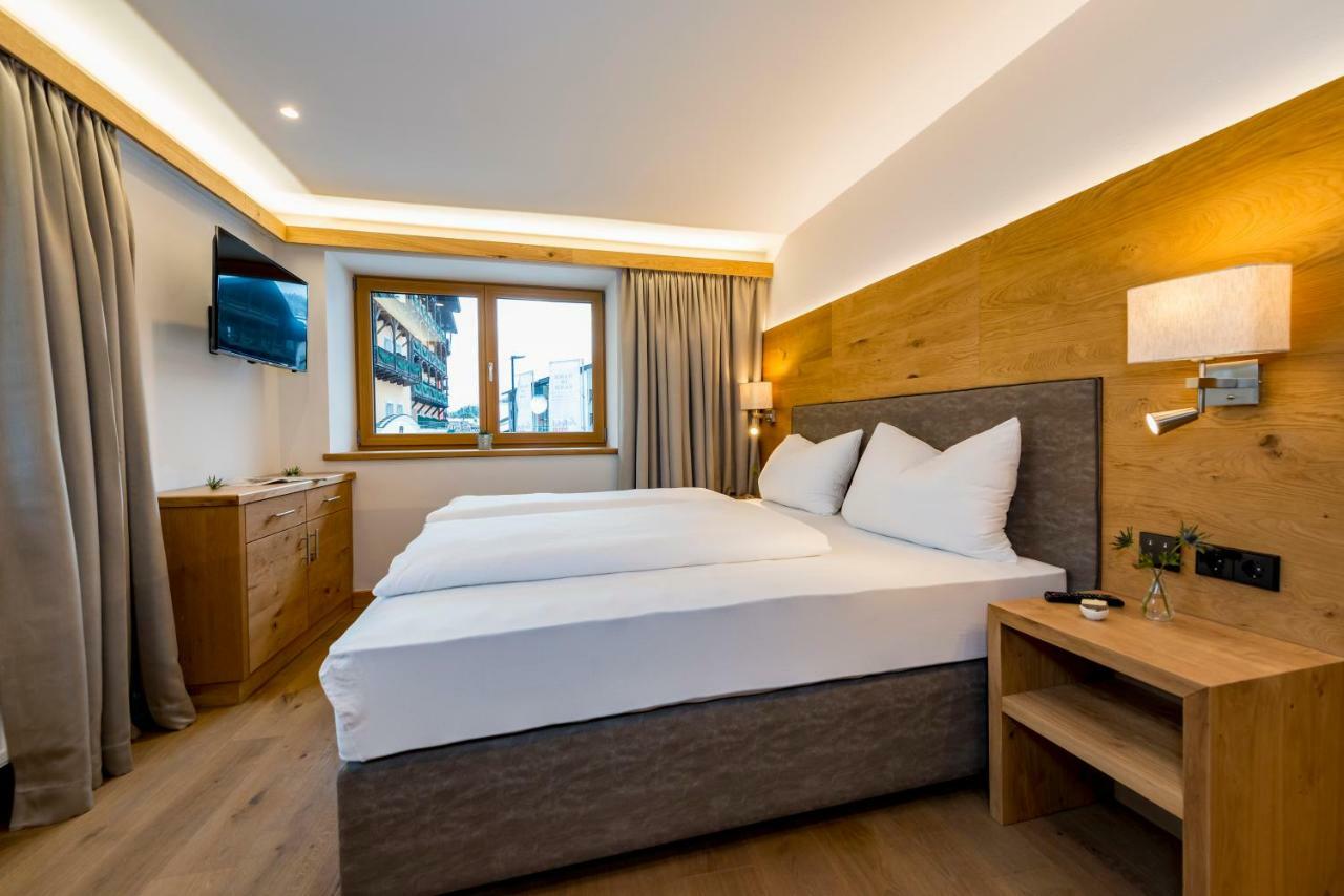 Aparthotel Tiroler Weinstube Seefeld w Tirolu Zewnętrze zdjęcie